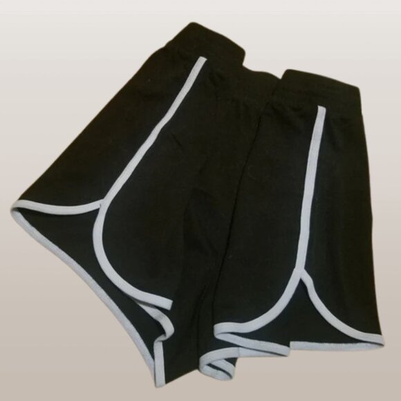 Nike Athletic Racerback Sports Bra with White Trim Black Shorts Combo Set - Picture 8 of 10